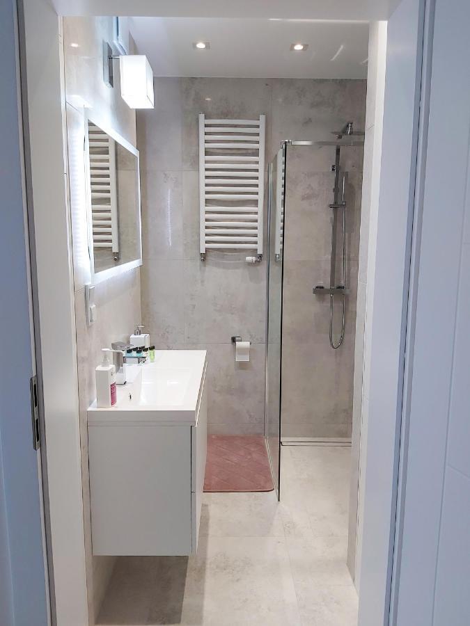 Apartament Bella Rosa Z Podziemnym Parkingiem 키엘체 외부 사진