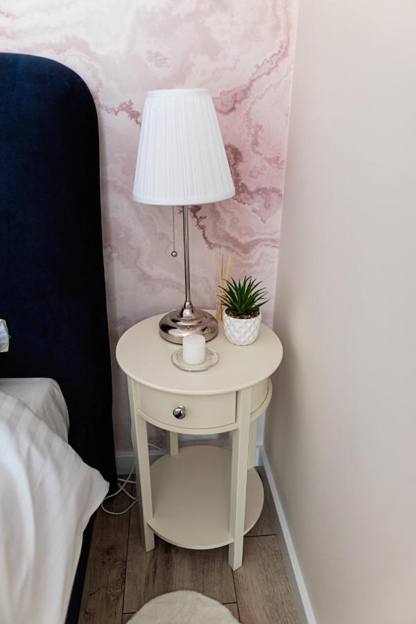 Apartament Bella Rosa Z Podziemnym Parkingiem 키엘체 외부 사진