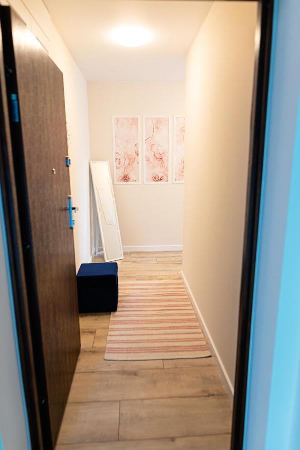 Apartament Bella Rosa Z Podziemnym Parkingiem 키엘체 외부 사진